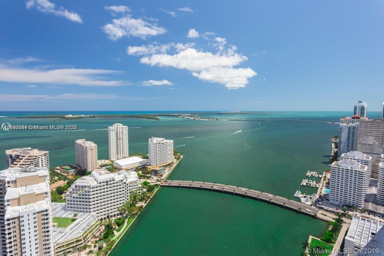 Foto principal - 495 Brickell Ave