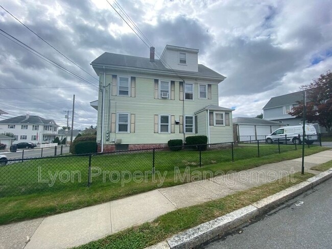 Building Photo - 171 Lyon Ave