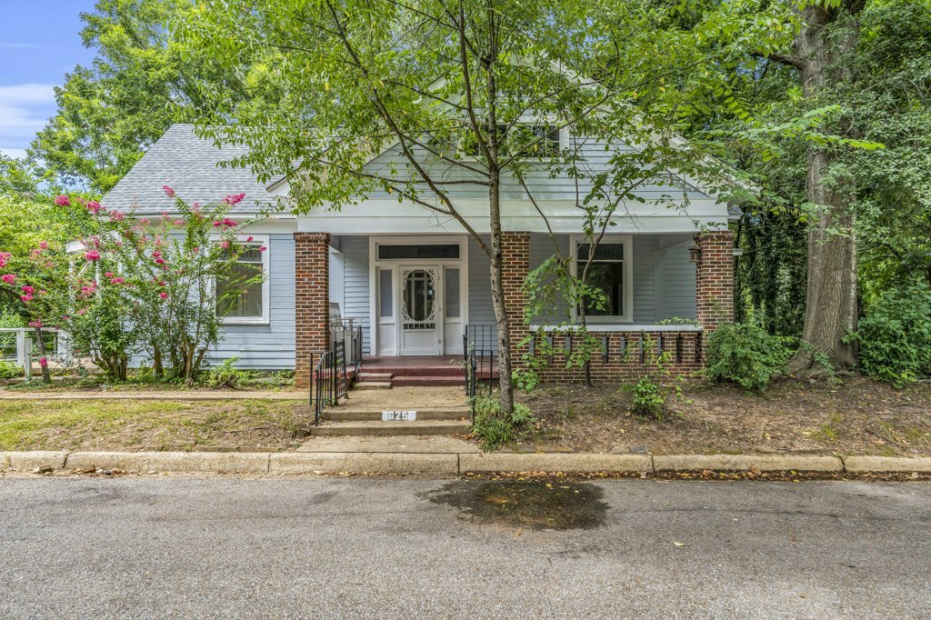 Primary Photo - 625 8th St N