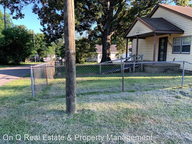 Foto del edificio - 3 br, 1.5 bath House - 1101 Turner St.