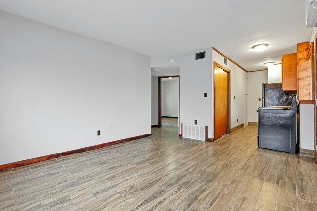 Foto del edificio - 454 E 16th Ave