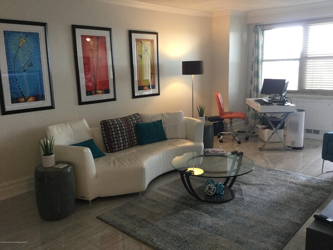 Foto principal - 28 Riverside Ave