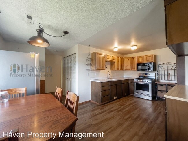 Building Photo - 3 br, 1 bath House - 1516 Pike Pl NE