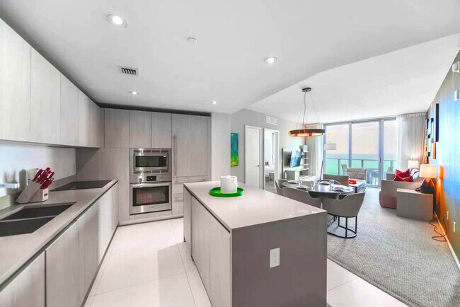 Foto del edificio - 4111 S Ocean Dr