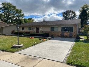 Building Photo - 535 W Berkley Ln