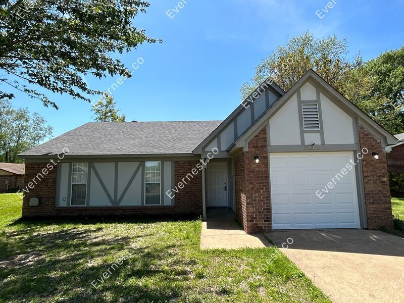 Primary Photo - 6205 Somerset Cove