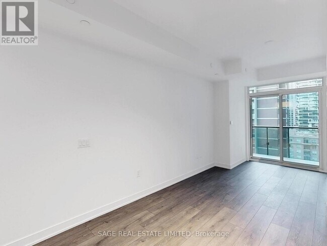 Photo du bâtiment - 127 Broadway Ave