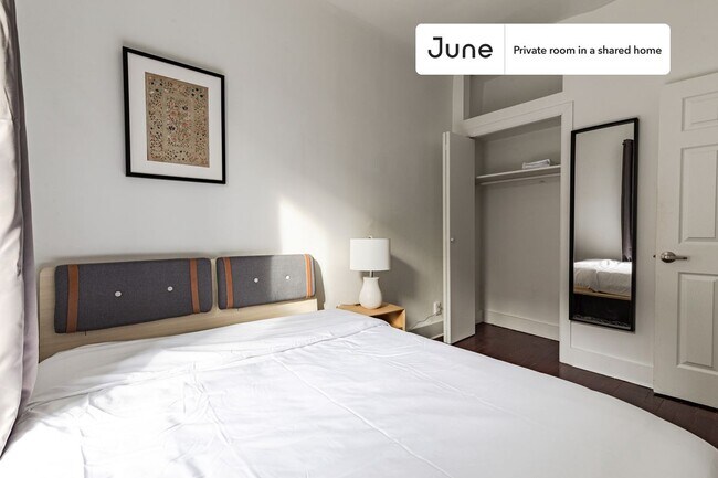 Foto del edificio - Room in Shared 3 bed/1 bath home