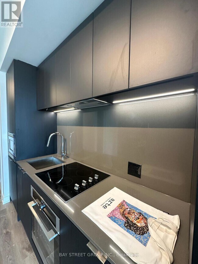 Photo du bâtiment - 89-1089 Dundas St W