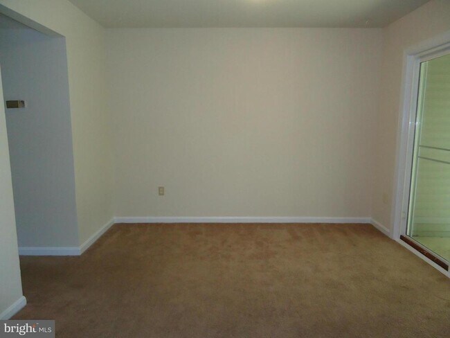 Foto del edificio - 152 Farrell Ln