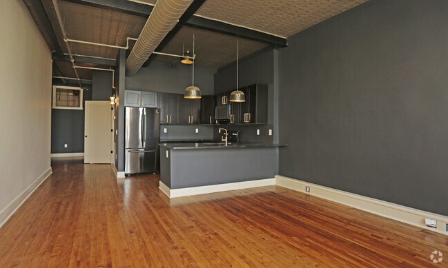 1HAB, 1BA_1050SF - Whitney Lofts