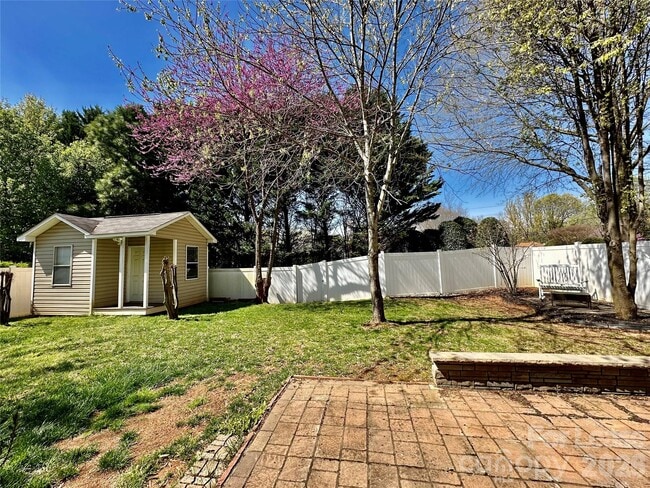 Foto del edificio - 12804 Windyedge Rd