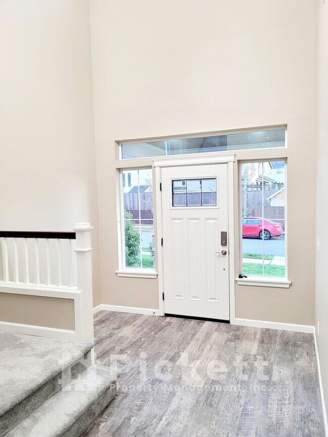 Foto del edificio - Large 4 Bedroom in South Kitsap