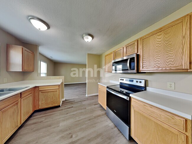 Foto del edificio - 944 Stonehurst Dr