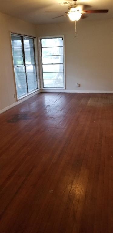 Foto del edificio - 5403 Meadow Creek Ln