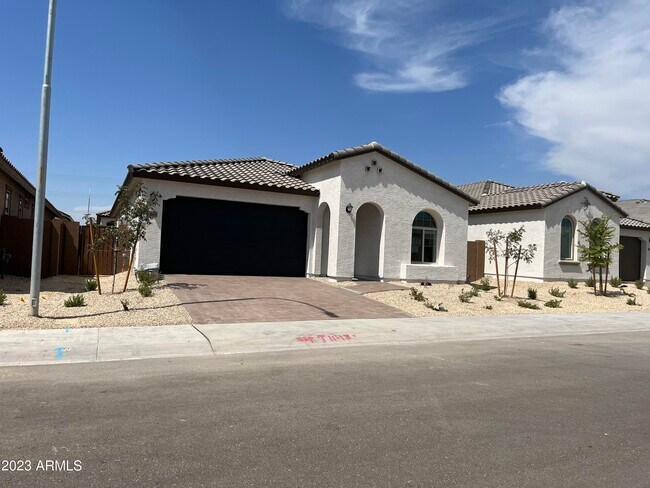 Building Photo - 11148 W Parkway Dr