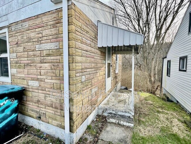 Foto del edificio - 141 Carroll St