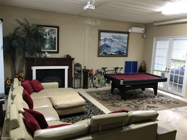 Foto del edificio - 4 br, 3 bath House - 3300 Pioneer 11th Street