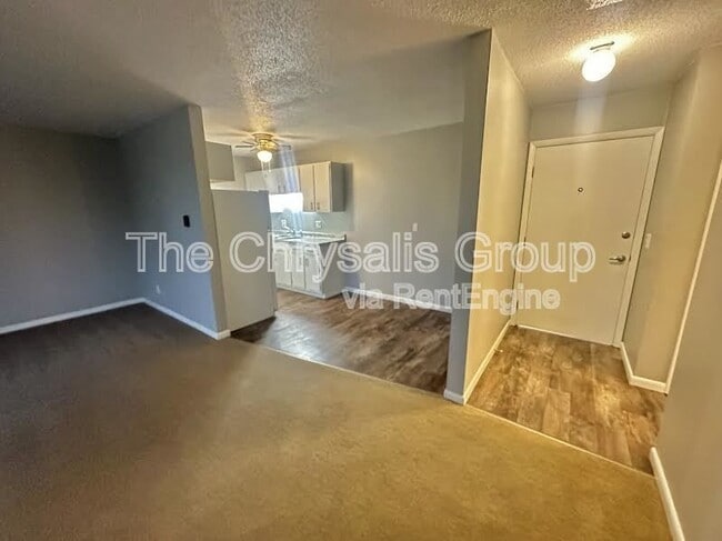 Building Photo - 445 Elm Pl