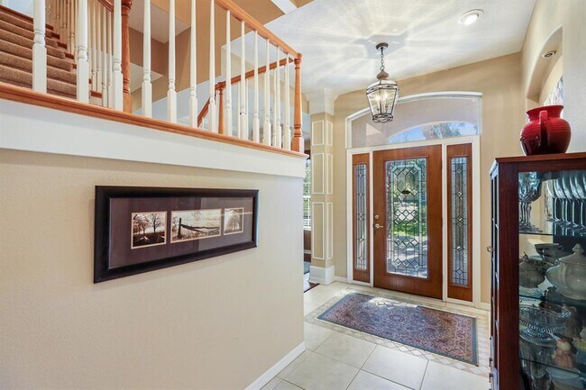 Foto del edificio - 4929 Old Creek Dr