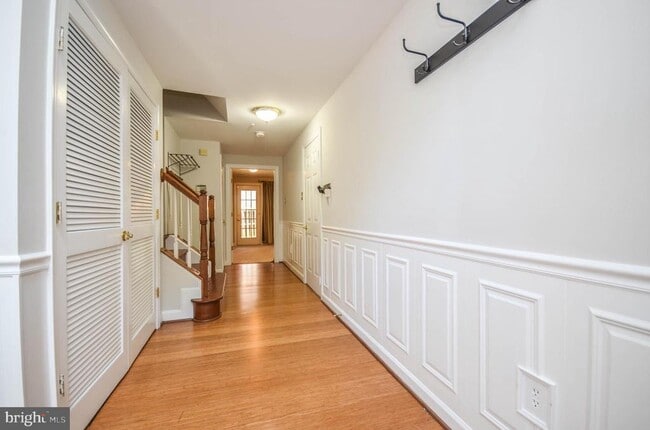 Building Photo - 13776 Lambertina Pl