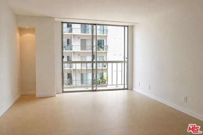 Building Photo - 10751 Wilshire Blvd