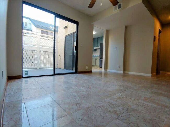 Foto del edificio - 9620 Sepulveda Blvd