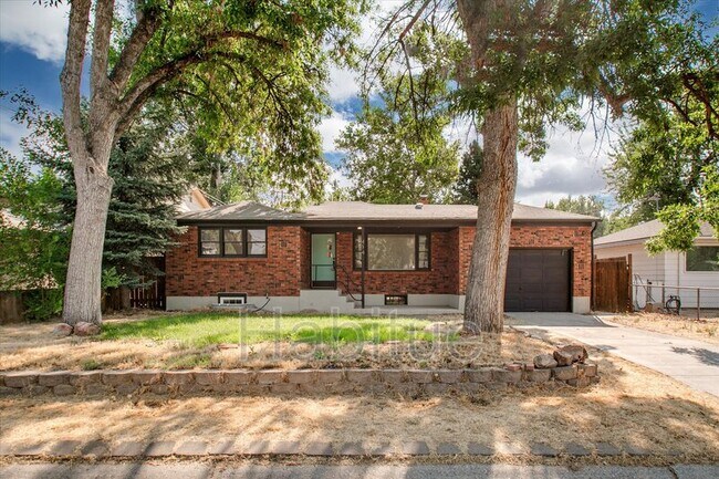 Building Photo - 414 S Pond St