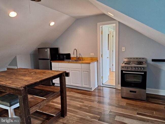 Foto del edificio - 9078 Knoll Run Ln