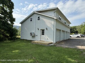 Building Photo - 181 Rock Hill Rd