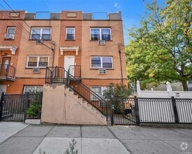 Building Photo - 790 Glenmore Ave