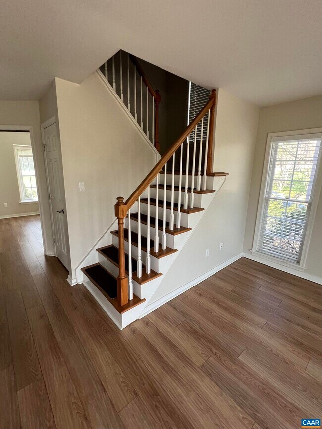Building Photo - 1729 Stoney Creek Dr