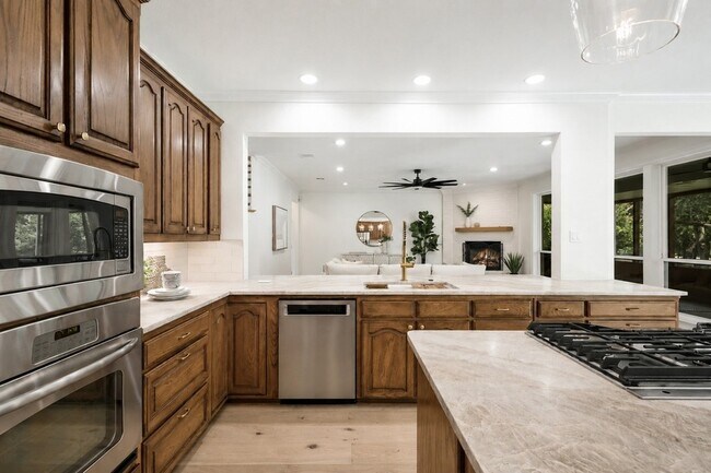 Foto del edificio - 890 Topaz Ln