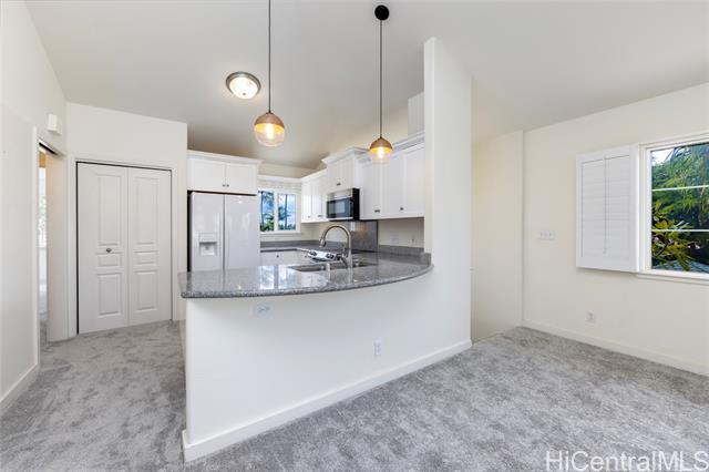 Building Photo - 92-1001-1001 Aliinui Dr