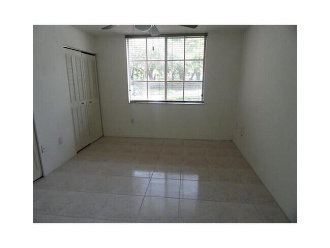 Foto del edificio - 12166 St.Andrews Pl