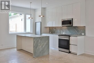 Building Photo - 266 Indian Grove