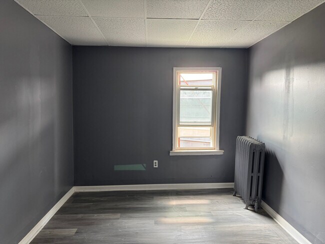 Foto del edificio - 327 E 6th Ave