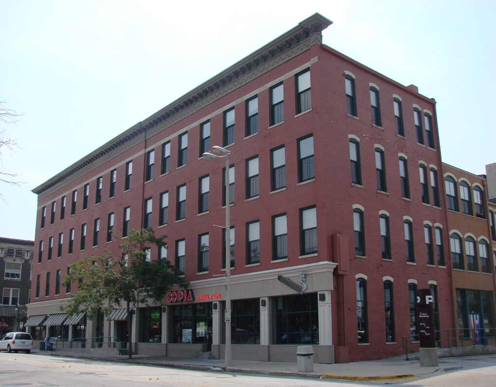 Primary Photo - Renaissance Lofts