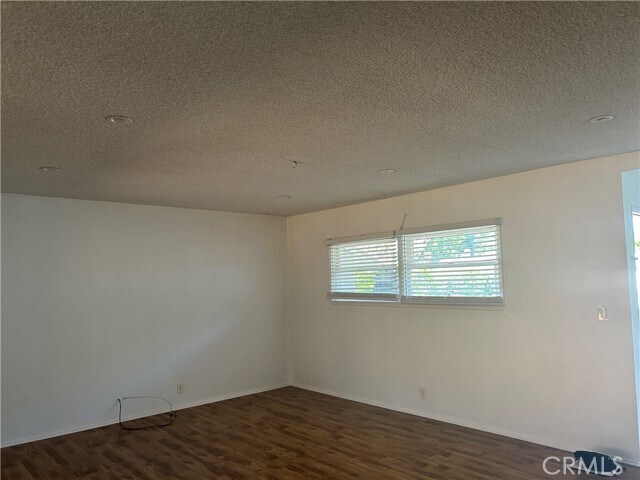 Building Photo - 7029 Cozycroft Ave