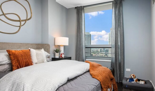 Foto del edificio - 310 N Canal St