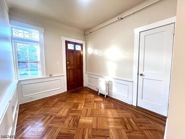 Foto del edificio - 185 Broad St