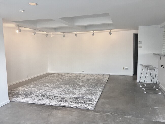 Living Room - 1422 Vine St
