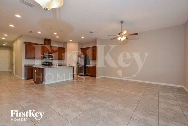 Foto del edificio - 824 Grand Hilltop Dr