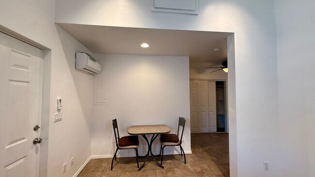 Foto del edificio - Charming Jr. 1 Bedroom 1 Bath Rental Available in Alpine