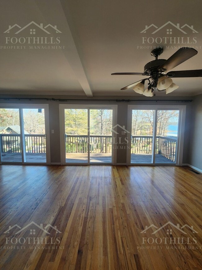 Building Photo - 235 Harbor Dr