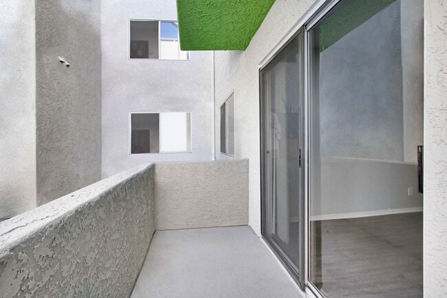 Interior Photo - Park Dickens