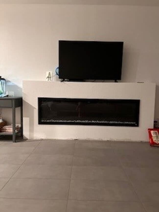 Building Photo - Remodeled in 2025 Home in Peacock Hills 55+