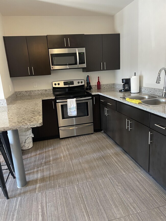 Building Photo - 502 Shiloh Dr