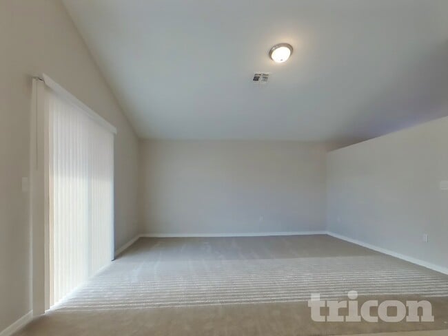 Building Photo - 423 N Shaylee Ln