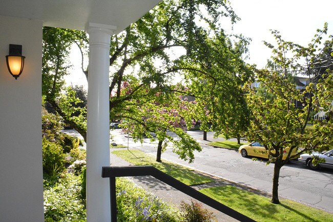 Roxborough Apartments Apartments Seattle Wa Apartments Com